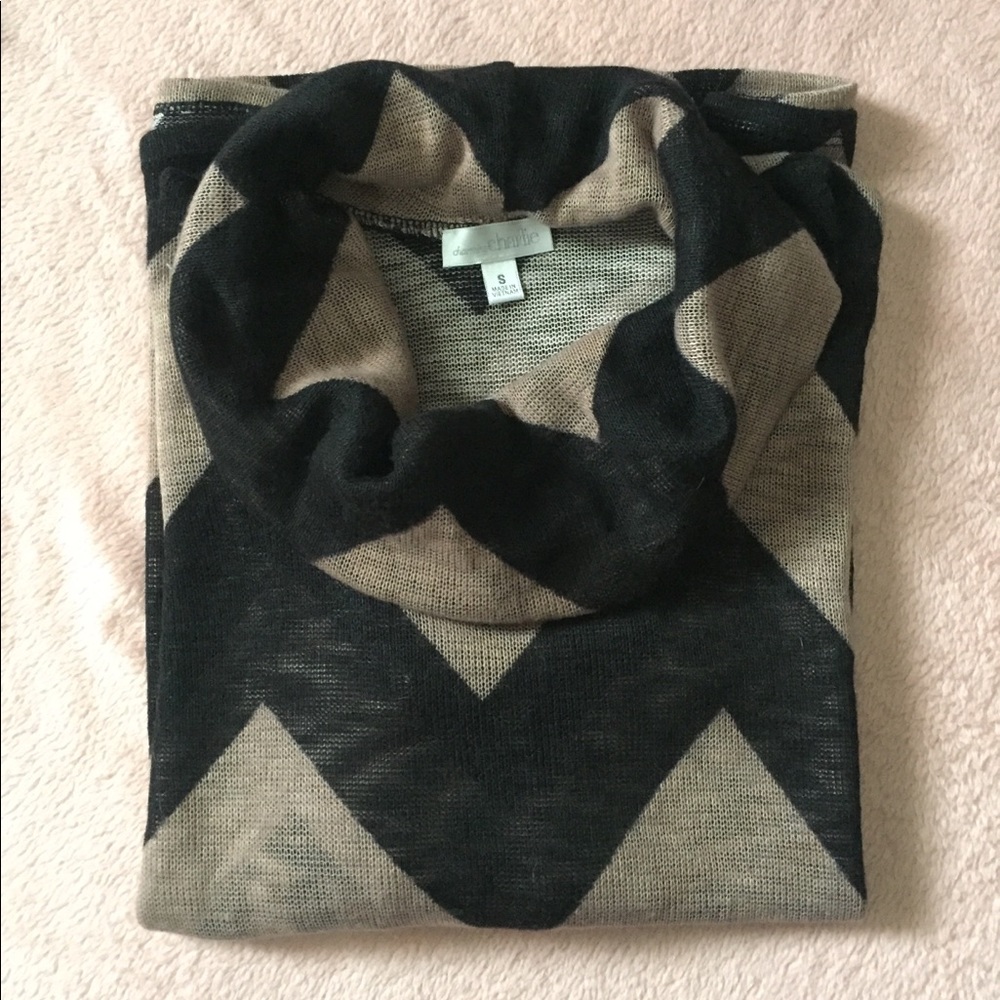 Charming Charlie Black and Tan Chevron Sweater - Picture 4 of 5